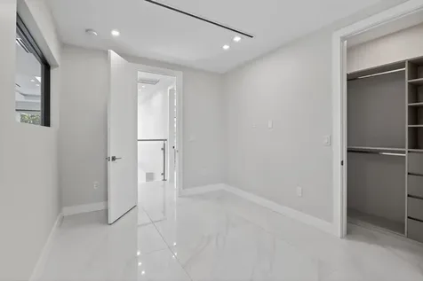 750 Ne 16th Avenue Fort Lauderdale FL 33304