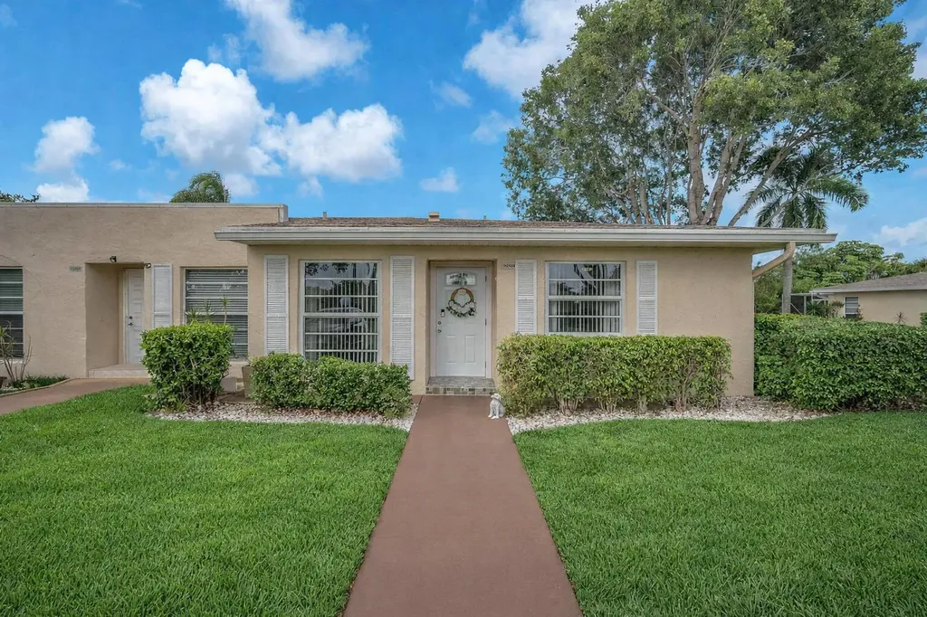 20814 Vinesta Circle Boca Raton FL 33433
