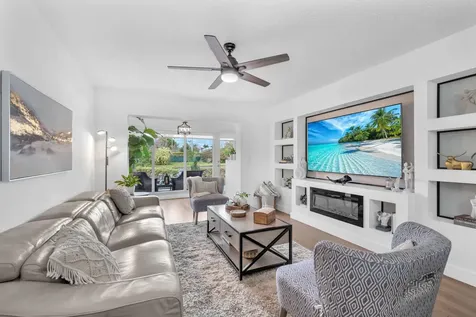 20814 Vinesta Circle Boca Raton FL 33433