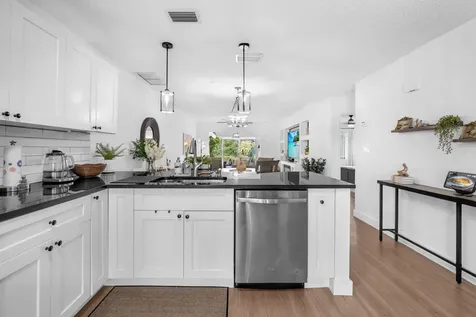 20814 Vinesta Circle Boca Raton FL 33433