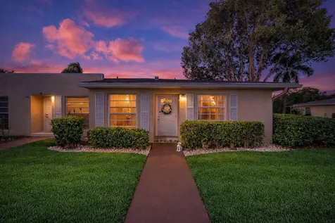 20814 Vinesta Circle Boca Raton FL 33433