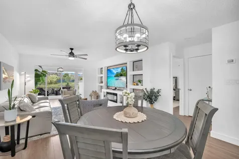 20814 Vinesta Circle Boca Raton FL 33433