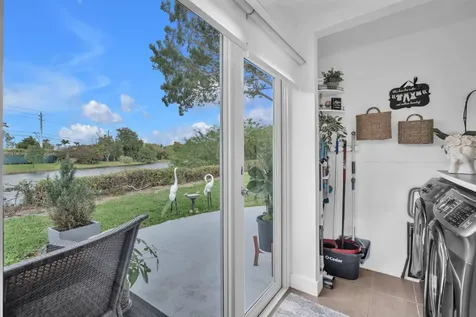 20814 Vinesta Circle Boca Raton FL 33433