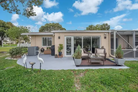 20814 Vinesta Circle Boca Raton FL 33433