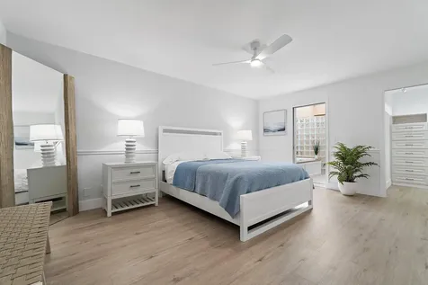 102 W Sandpiper Circle Jupiter FL 33477