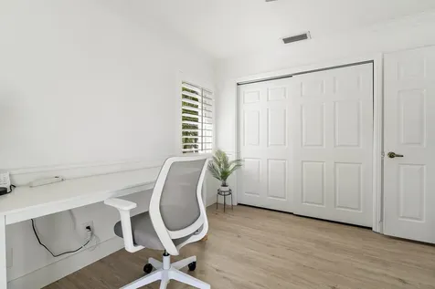 102 W Sandpiper Circle Jupiter FL 33477
