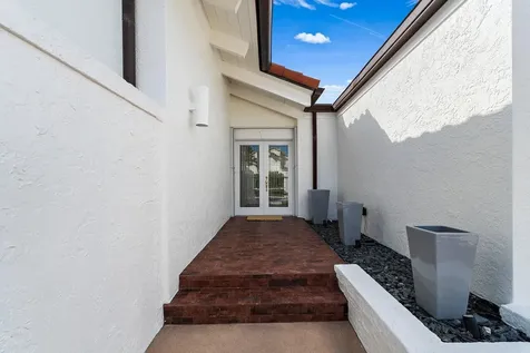 102 W Sandpiper Circle Jupiter FL 33477