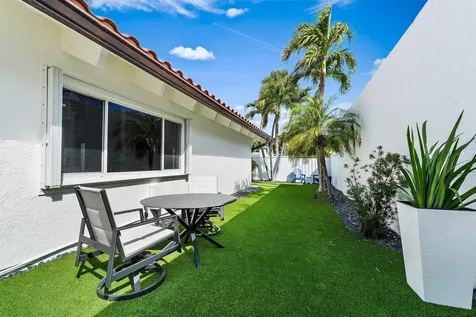 102 W Sandpiper Circle Jupiter FL 33477