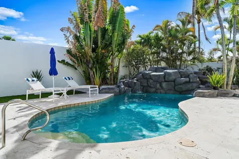 102 W Sandpiper Circle Jupiter FL 33477