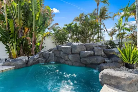102 W Sandpiper Circle Jupiter FL 33477