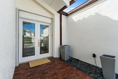 102 W Sandpiper Circle Jupiter FL 33477
