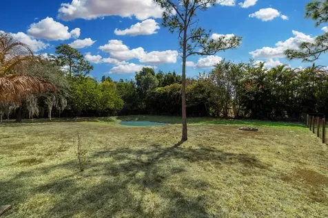 15400 N 76th Road Loxahatchee FL 33470