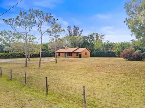 13530 53rd Court The Acreage FL 33411