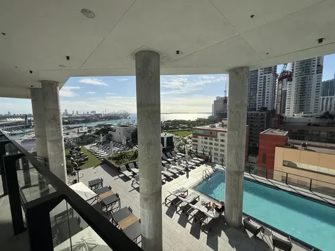 398 Ne 5th Street Miami FL 33132