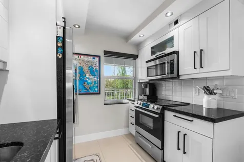 806 Cypress Grove Lane Pompano Beach FL 33069