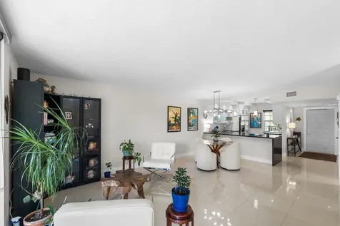 806 Cypress Grove Lane Pompano Beach FL 33069