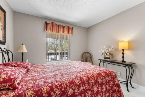 6426 Chasewood Drive Jupiter FL 33458