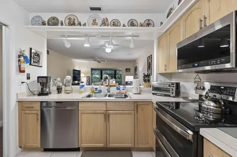 2302 Sunrise Boulevard Fort Pierce FL 34982