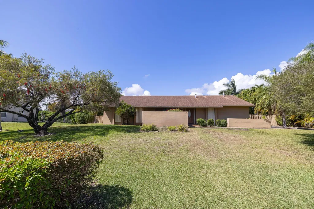 18422 Sw 87th Place Cutler Bay FL 33157