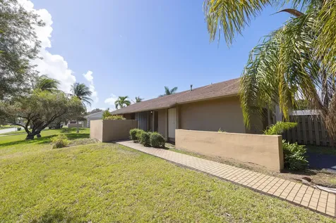 18422 Sw 87th Place Cutler Bay FL 33157
