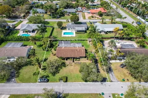 18422 Sw 87th Place Cutler Bay FL 33157