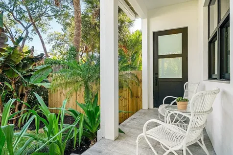 6 Nw 11th Street Delray Beach FL 33444