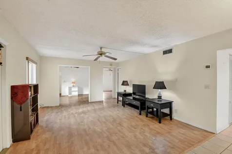 328 Pine Ridge Circle Greenacres FL 33463