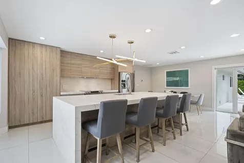 2112 NE 32nd Avenue Fort Lauderdale FL 33305