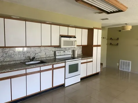 5400 Cleveland Road Delray Beach FL 33484