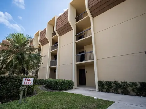 5390 Woodland Lakes Drive Palm Beach Gardens FL 33418