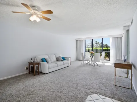 5390 Woodland Lakes Drive Palm Beach Gardens FL 33418