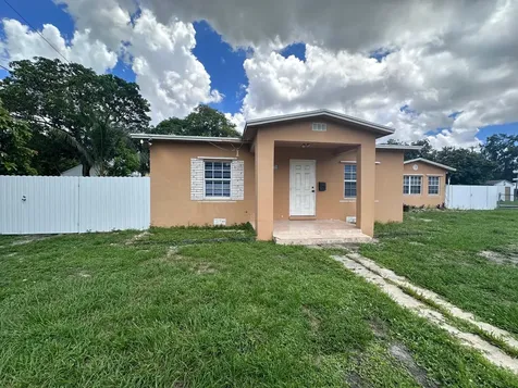 5640 Tyler Street Hollywood FL 33021