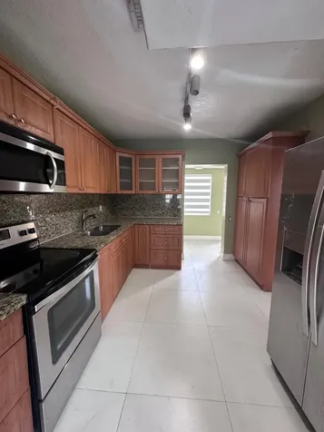 5640 Tyler Street Hollywood FL 33021