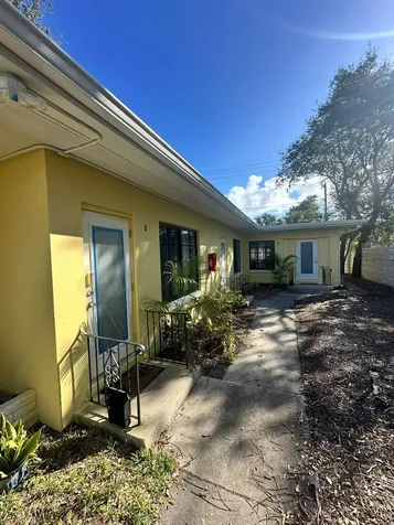214 S Palmway Lake Worth Beach FL 33460