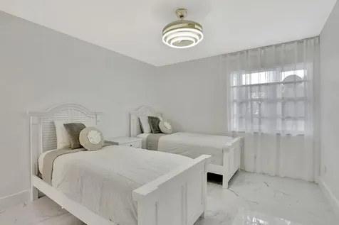 450 Normandy J Delray Beach FL 33484