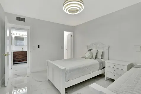450 Normandy J Delray Beach FL 33484
