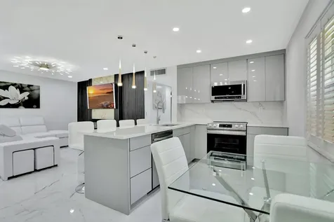 450 Normandy J Delray Beach FL 33484