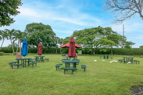 39 Burgundy A Delray Beach FL 33484