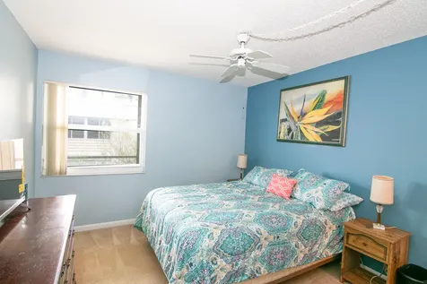 39 Burgundy A Delray Beach FL 33484
