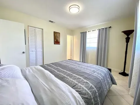 523 SE 20th Court Boynton Beach FL 33435