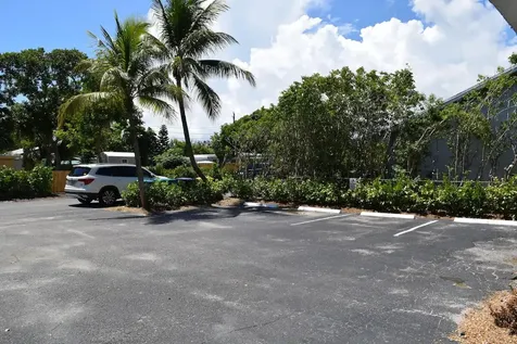 523 SE 20th Court Boynton Beach FL 33435