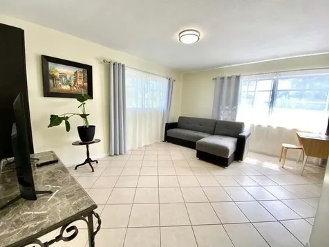 523 SE 20th Court Boynton Beach FL 33435