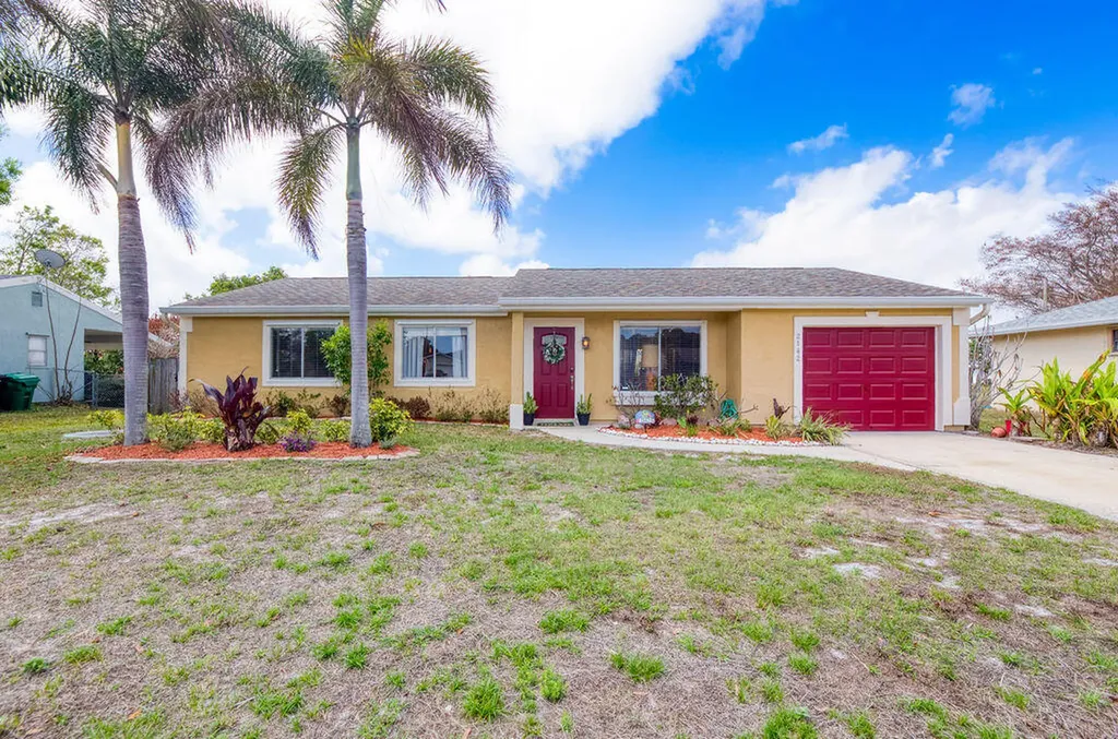 2142 Se Watercrest Street Port Saint Lucie FL 34984