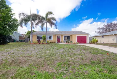 2142 Se Watercrest Street Port Saint Lucie FL 34984