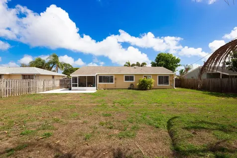 2142 Se Watercrest Street Port Saint Lucie FL 34984