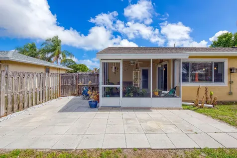 2142 Se Watercrest Street Port Saint Lucie FL 34984