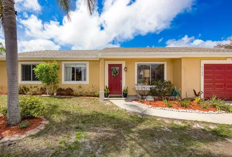 2142 Se Watercrest Street Port Saint Lucie FL 34984