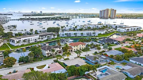 1120 Singer Drive Riviera Beach FL 33404