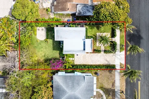 825 34th Street West Palm Beach FL 33407