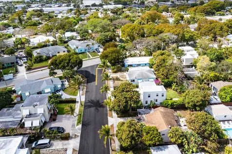 825 34th Street West Palm Beach FL 33407